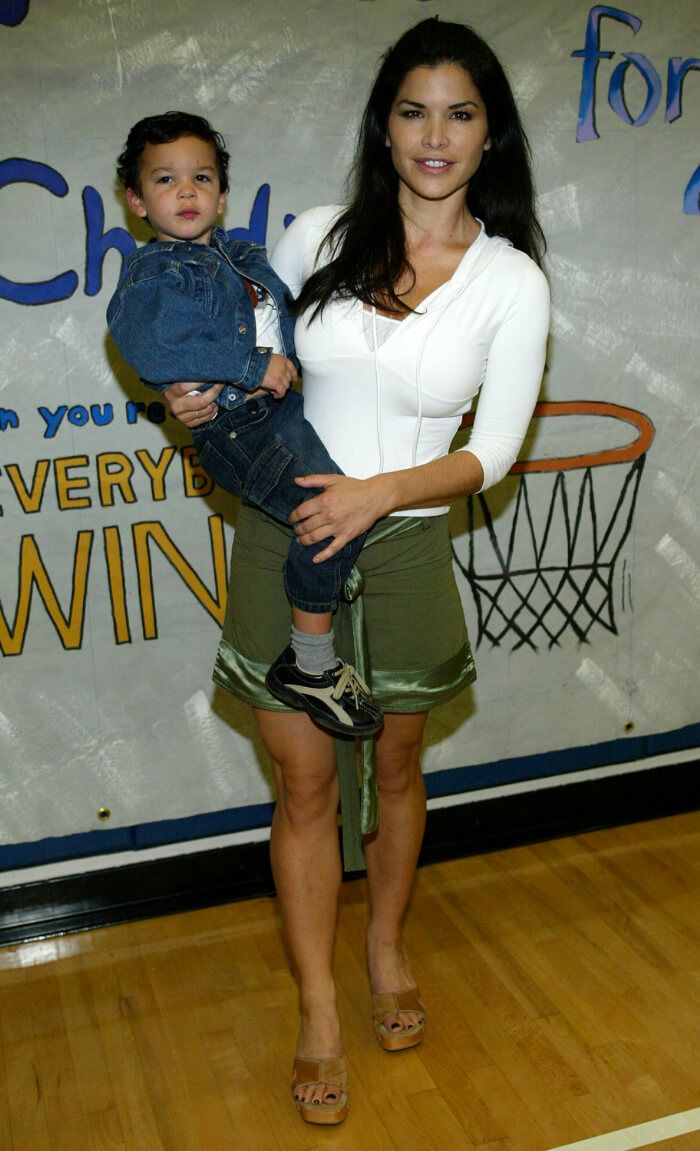2003年10月 Annenberg Foundation Youth I.N.C.Net Gain 2003 Celebrity Basketball Game。