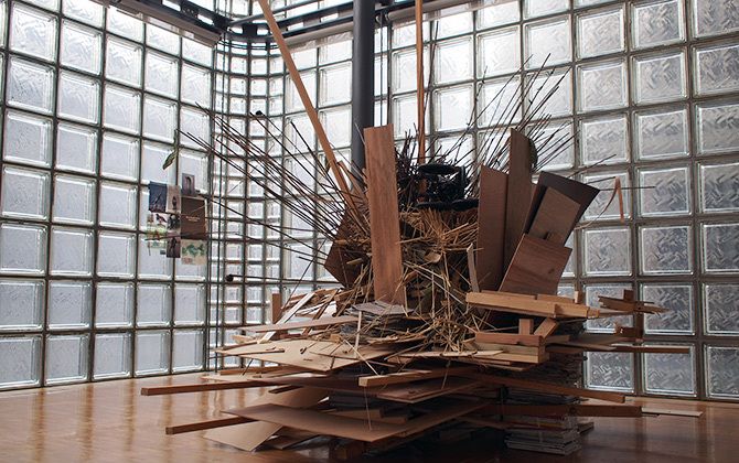 「水の三部作 2」 アブラハム・クルズヴィエイガス展にて余った木材を利用したオブジェ