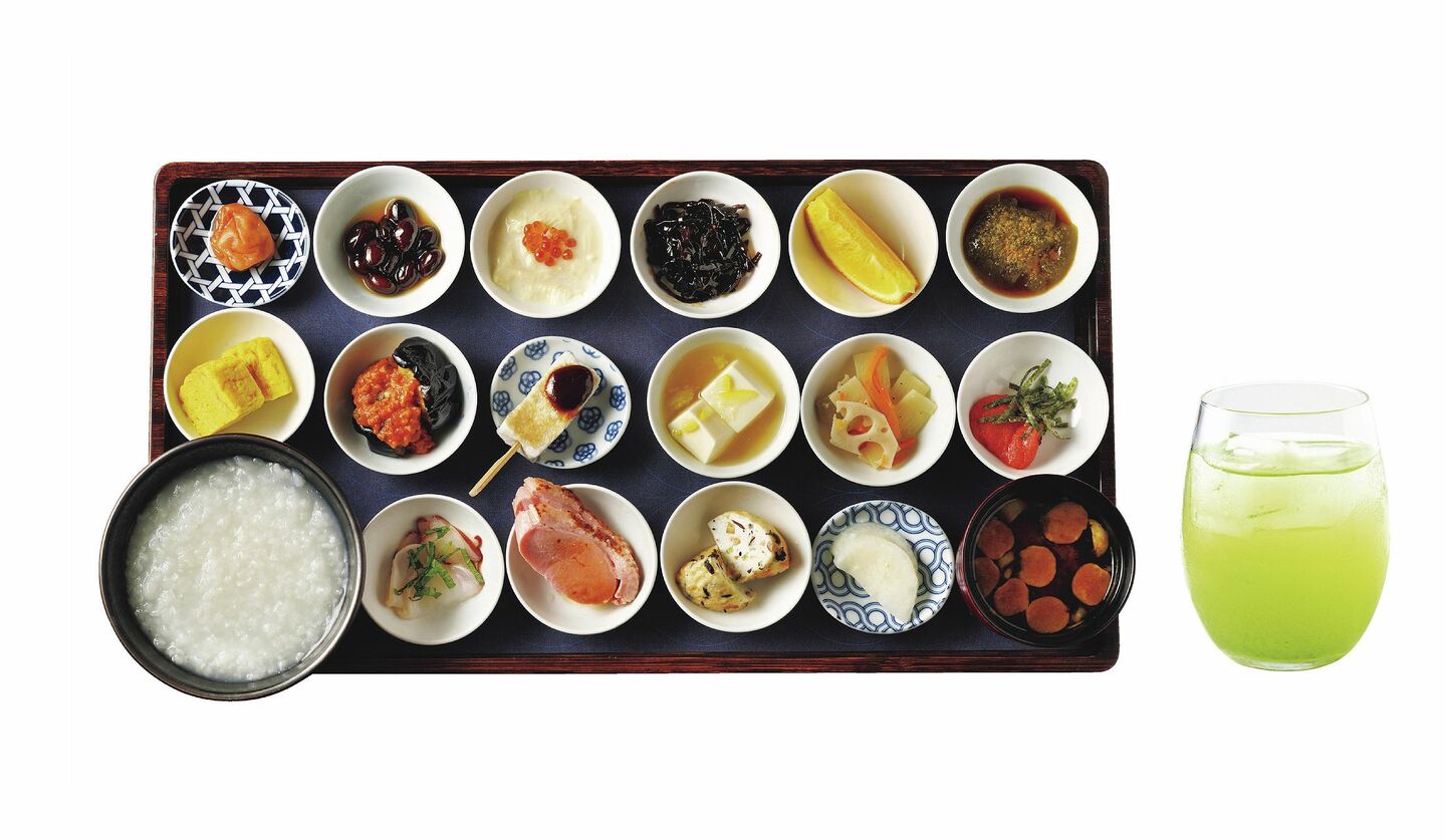 東京・築地「築地本願寺カフェ Tsumugi」の “18品の朝ごはん”の画像