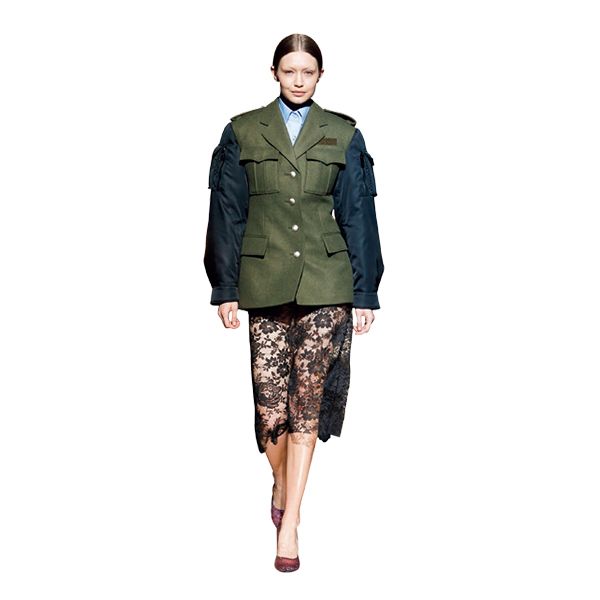 ランウェイでは…©PRADA