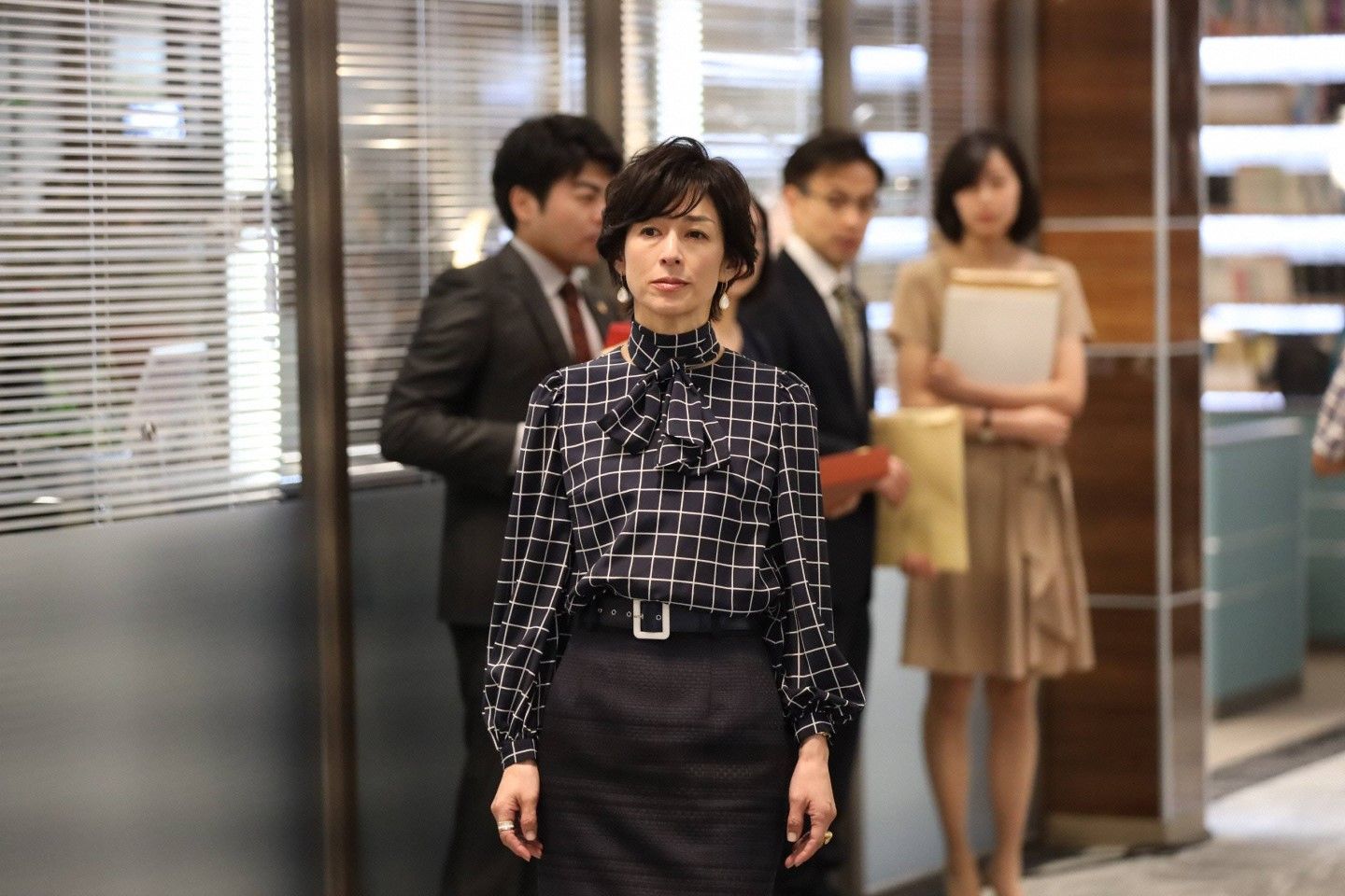 1ページ目 最終回直前 鈴木保奈美さん Suits スーツ２ の着こなし５４コーデをプレイバック Precious Jp プレシャス