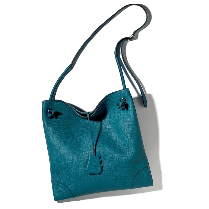 バッグ『シルキー・シティ』［縦33×横33×マチ1㎝］￥389,000（エルメスジャポン）