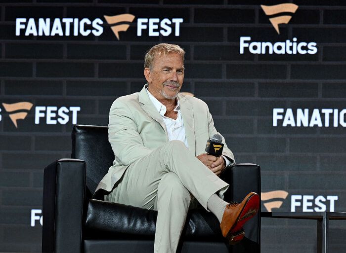 2025年6月20日、ニューヨークのジェイコブ・ジャヴィッツ・コンベンション・センターで開催された「Fanatics Fest NYC 2025」のステージトーク。