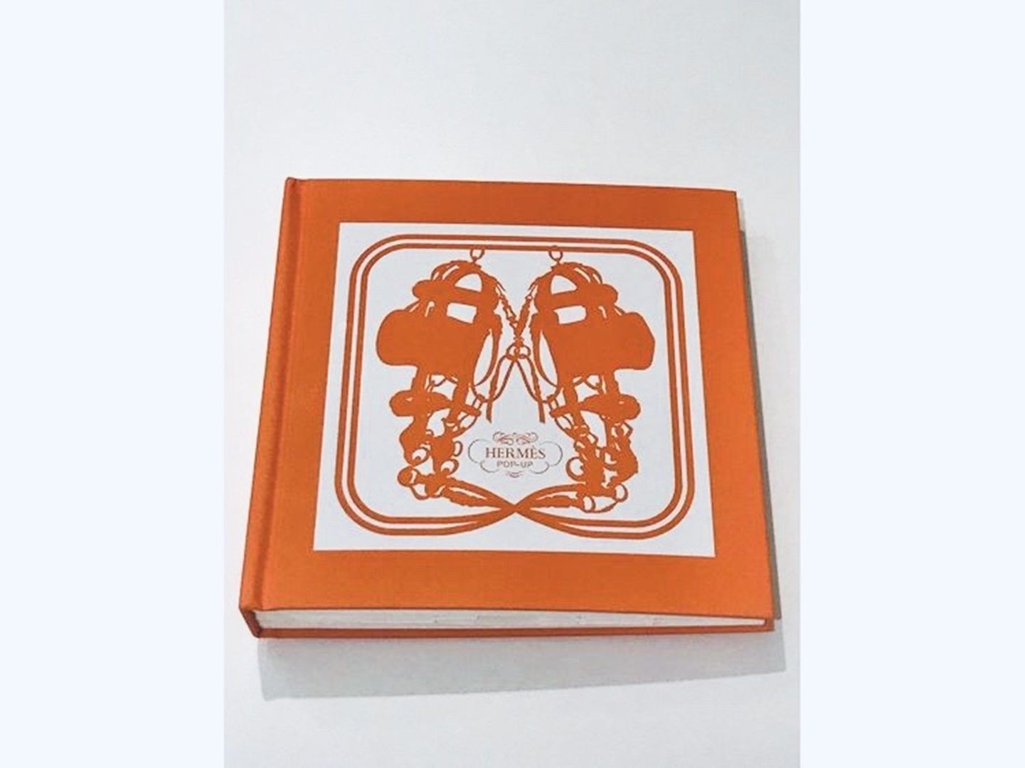 「Hermès Pop-up!」ポップアップブック