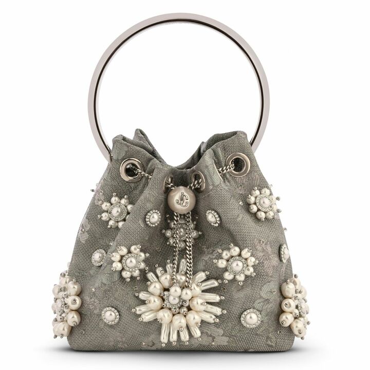 バッグ「BON BON」￥469,920【素材：サテン／ブローケード ファブリック、色：オリーブ ミックス／シルバー】