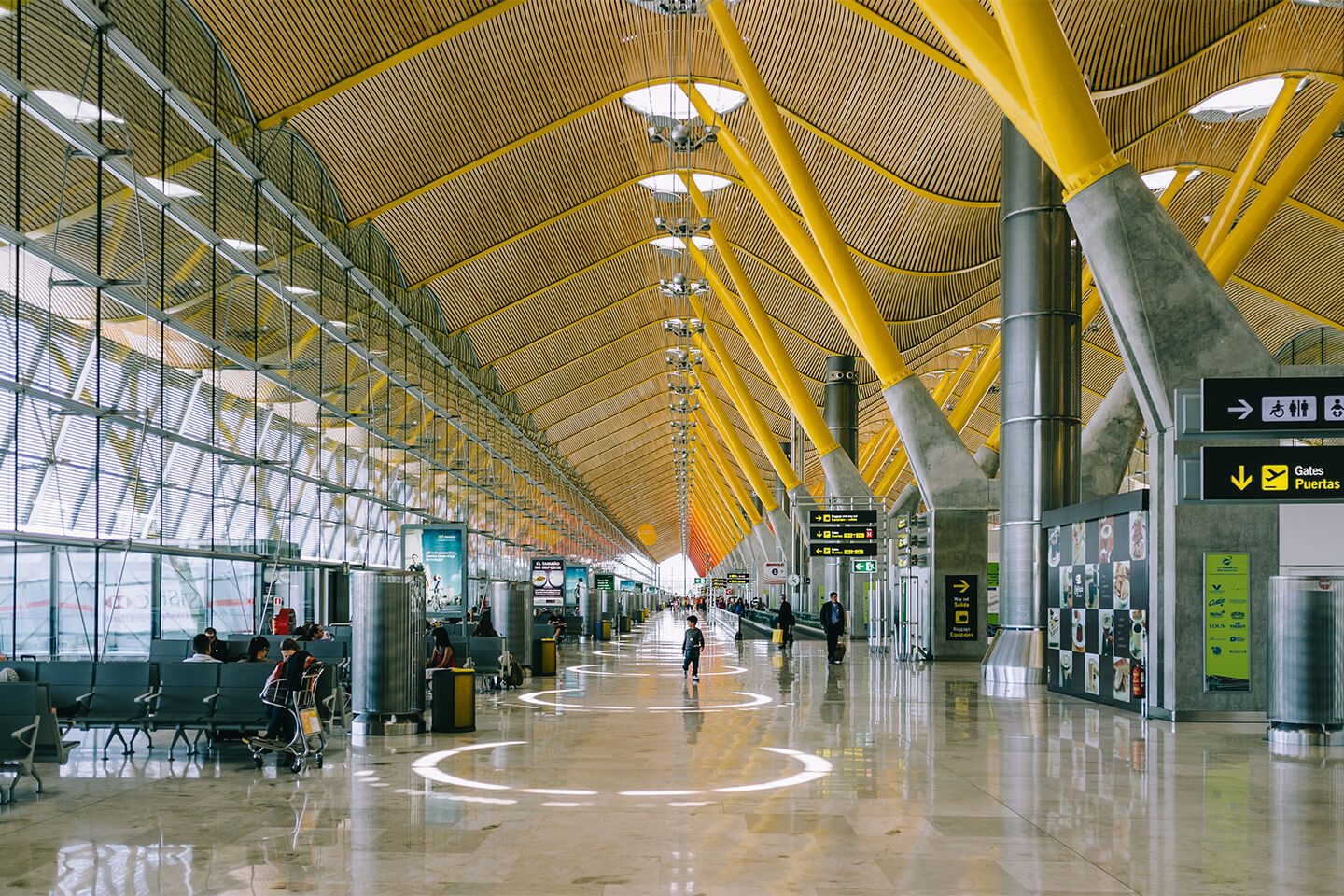 空港のロビー