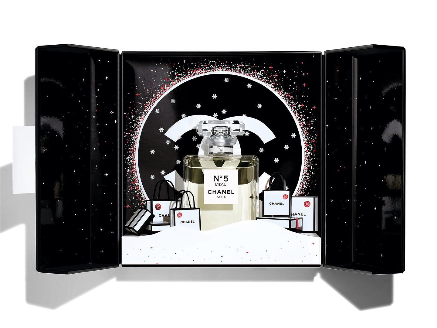 シャネル N°5 ロー オードゥ トワレット シアター コフレ 100ml ¥20,000(2019年11月1日数量限定発売)©CHANEL