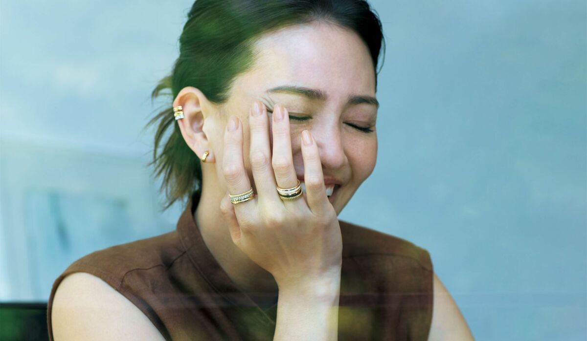 ブシュロン」人気リング『キャトル』の重ねづけがオシャレ！夏服との