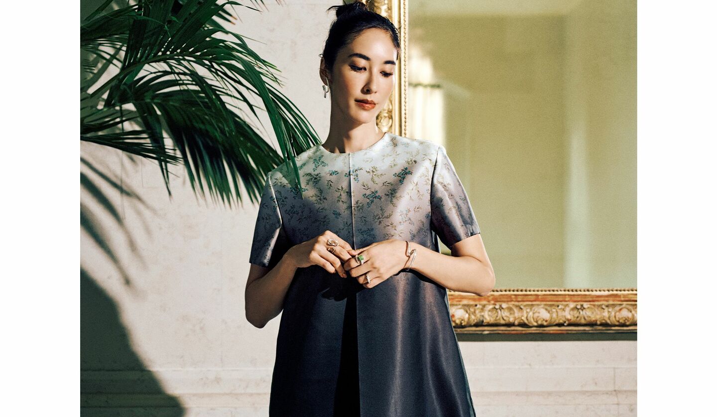 「ジルサンダー」のウエアを纏ったモデルの立野リカさん