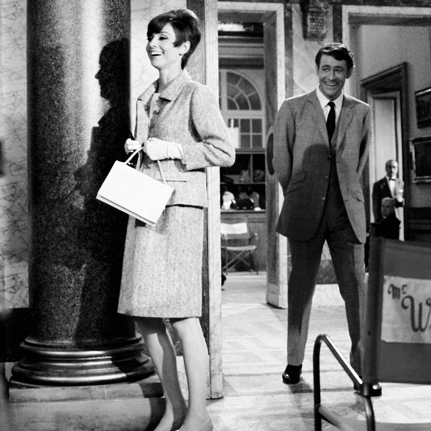 ’60年代ファッションに身を包むオードリー・ヘプバーンのおしゃれでキュートな魅力が花開いた1966年公開の主演映画『おしゃれ泥棒』では、「セラピアン」のバッグが多数登場。撮影後もプライベートで愛用したそう。