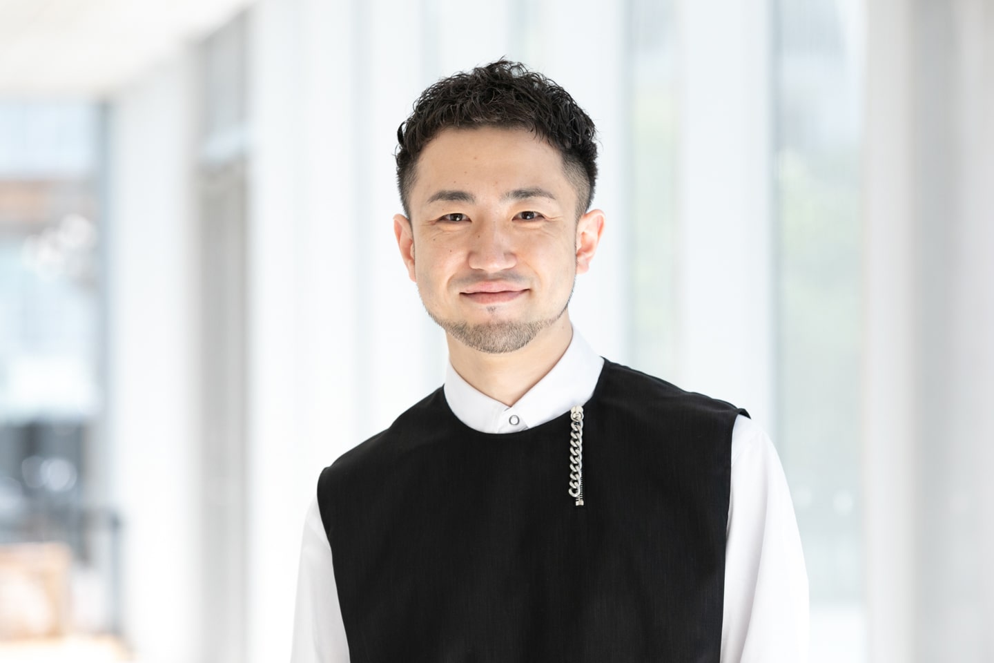 PEEK-A-BOO NEWoMan新宿の店長・栗原貴史さん。昨年から、自宅での保存食作りにハマっているという栗原さん。「冷蔵庫でできるぬか漬けや、レモンサワー用の果実酒作りにハマっています。コロナ禍での自粛期間に始めたのですが、健康にもよさそうだなと思って継続中。意外と簡単にできるのでオススメです」Instagramアカウント@kuri0804