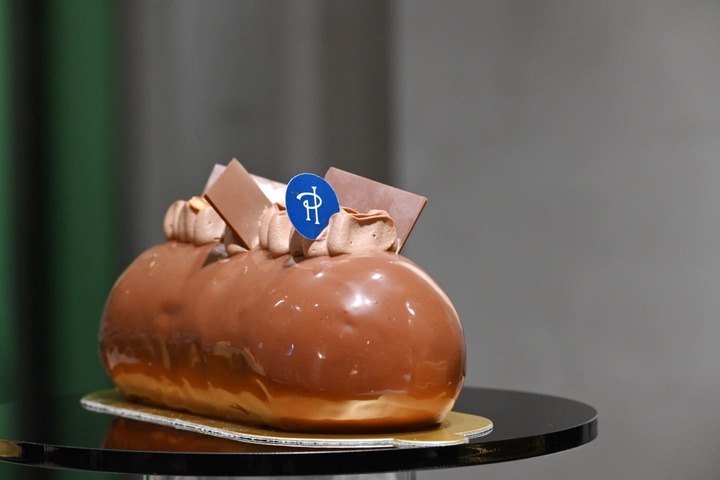 スイーツ_12,クリスマスケーキ_12,チョコレート_12,いちご_12,プレゼント_12