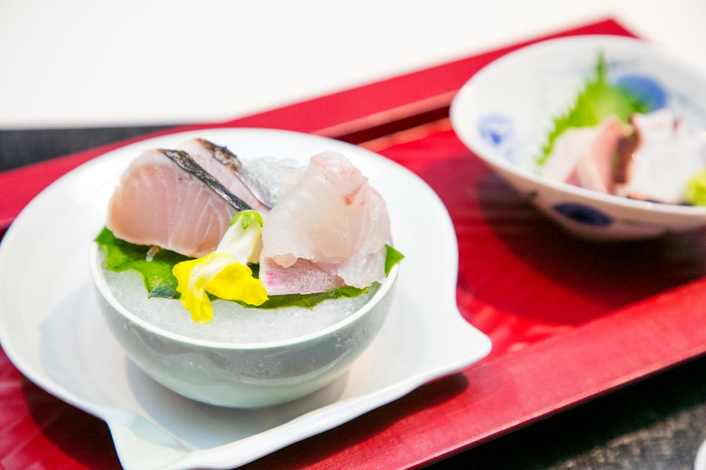 新鮮さが自慢の伊勢志摩の地魚盛り合わせ。