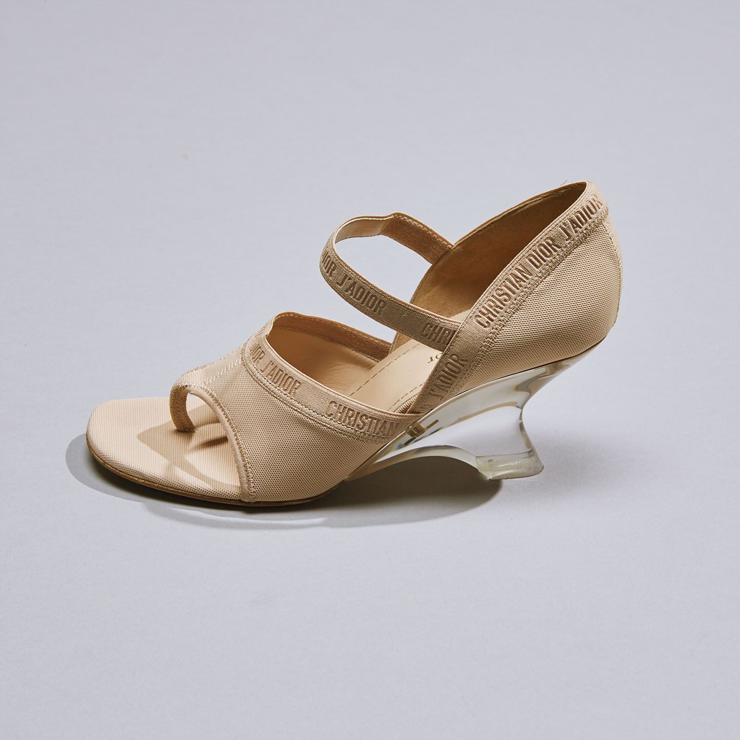 シューズ「DIOR ACADEMY トングサンダル」【ヒール6.5cm】¥134,000(税抜)