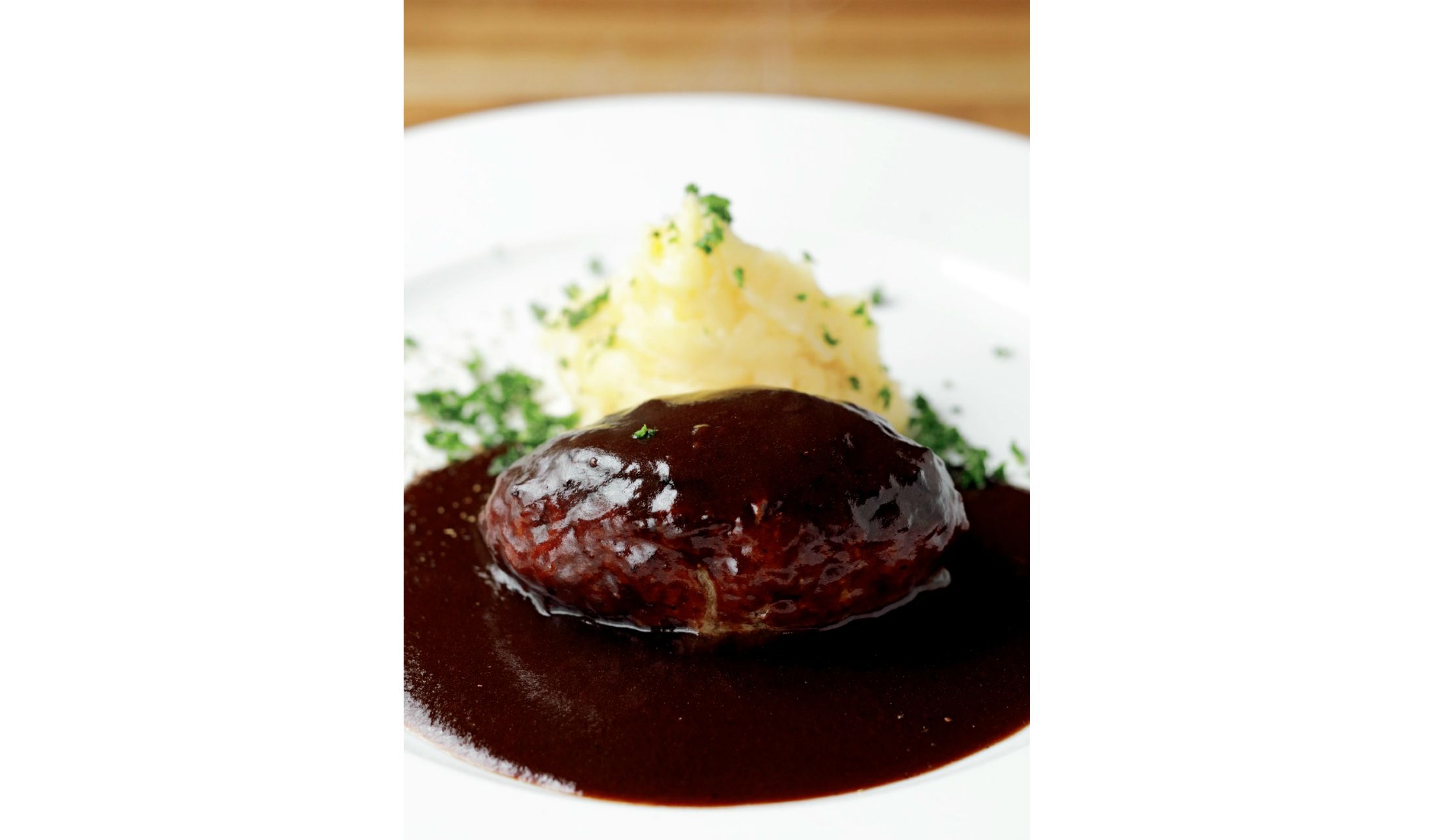 「洋食おがた」特製ハンバーグ¥1,800(税抜)