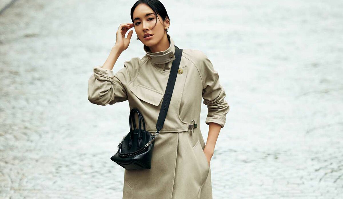 思わず二度見する美しさっ】GIVENCHY コート