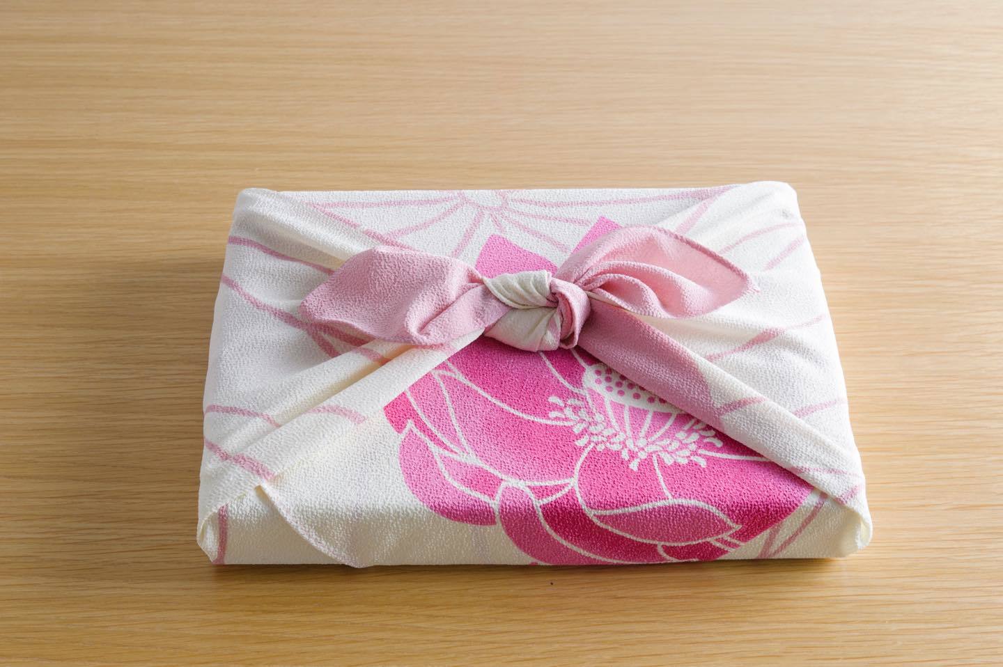 「お弁当包み」完成です。