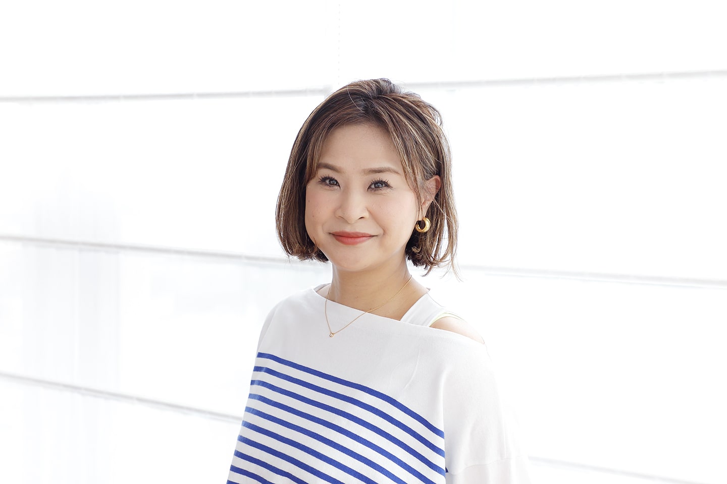 kakimoto arms ららテラス武蔵小杉店 店長・林 麻美さん。プチ旅行が趣味だったという林さん。「ハワイや沖縄のリゾートに行くのが好きです。ホテルで何もせず、ゆったり過ごす時間がお気に入りでした。また早く行けるようになるといいなと思っています」Instagramアカウント@kakimotoarms_musashikosugi
