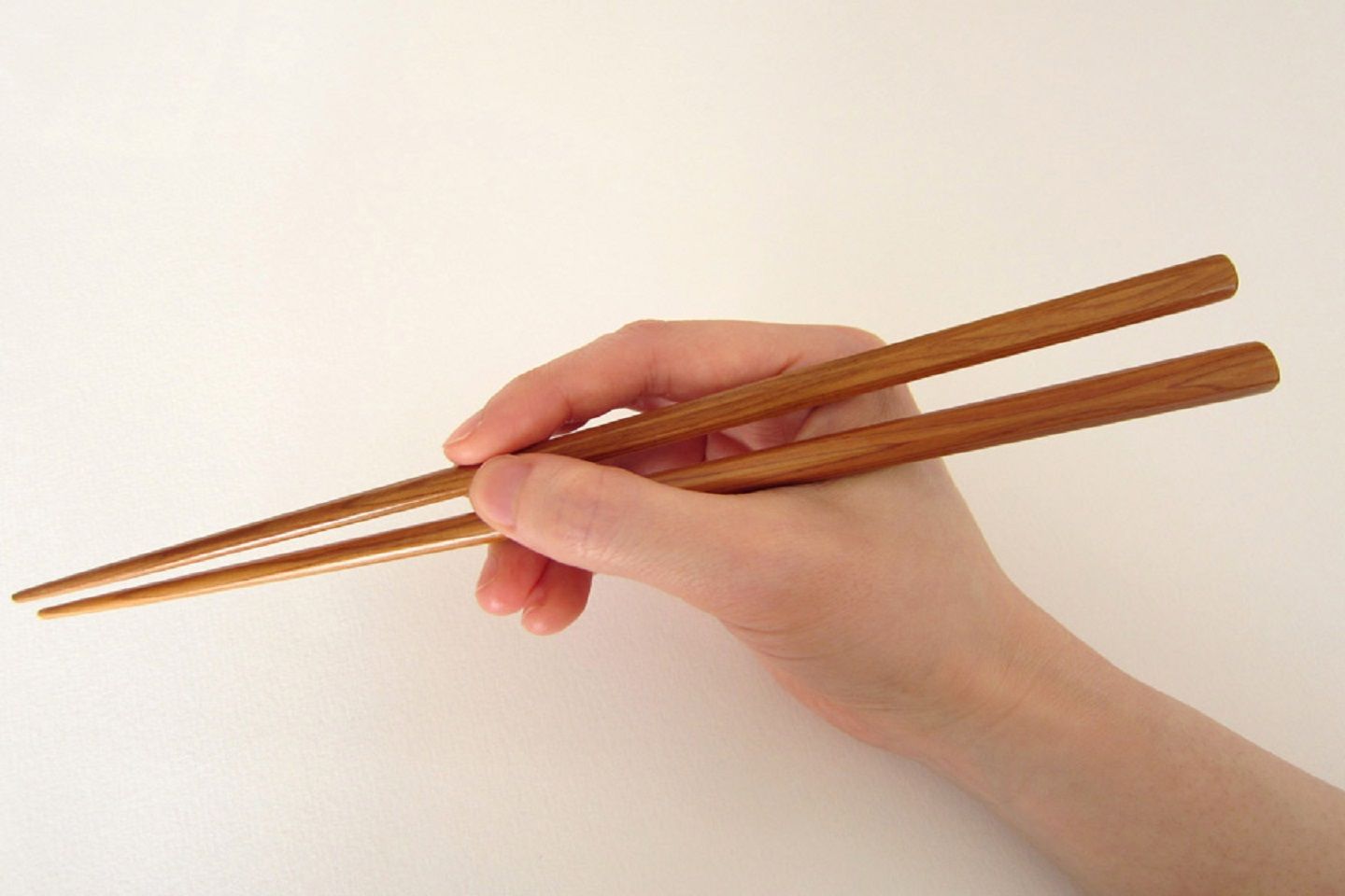 焼き魚で気をつけるべき箸使いとは?