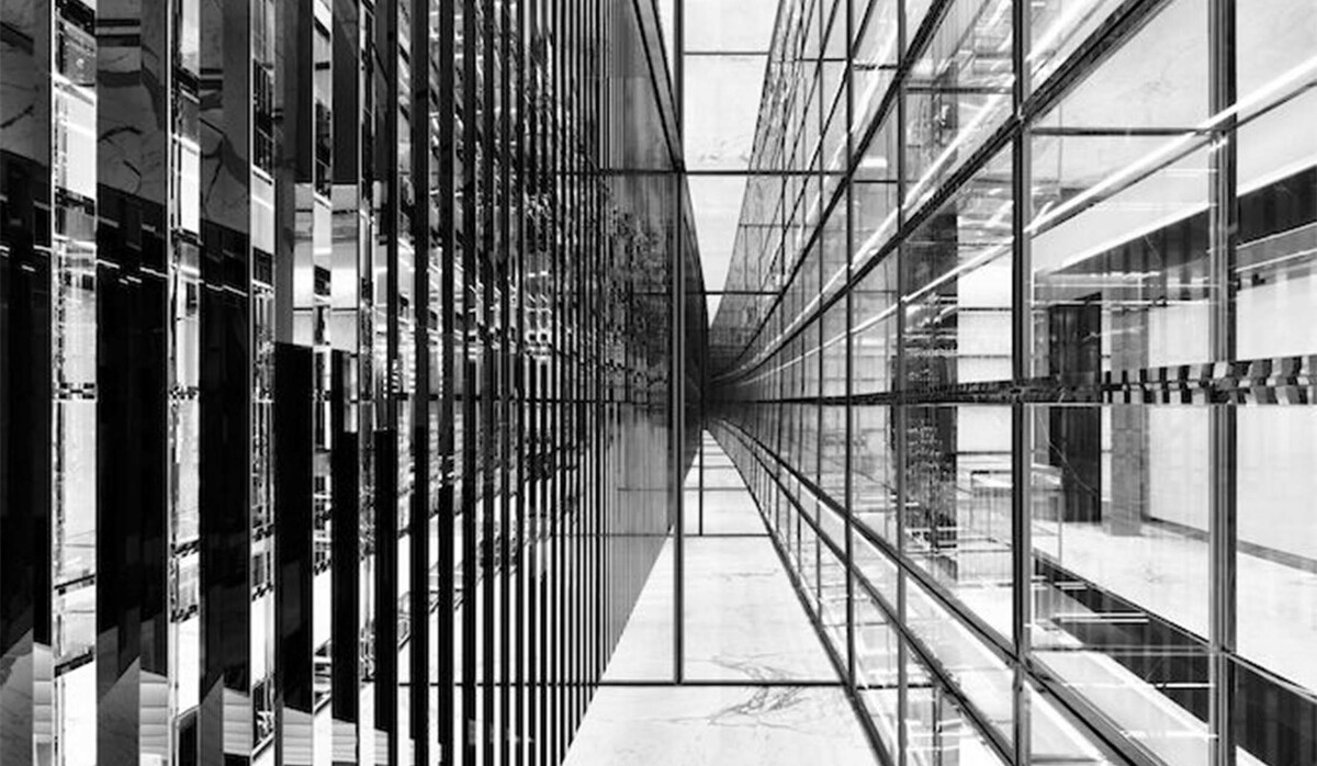 サンローランレザーバックパック銀座シックス限定