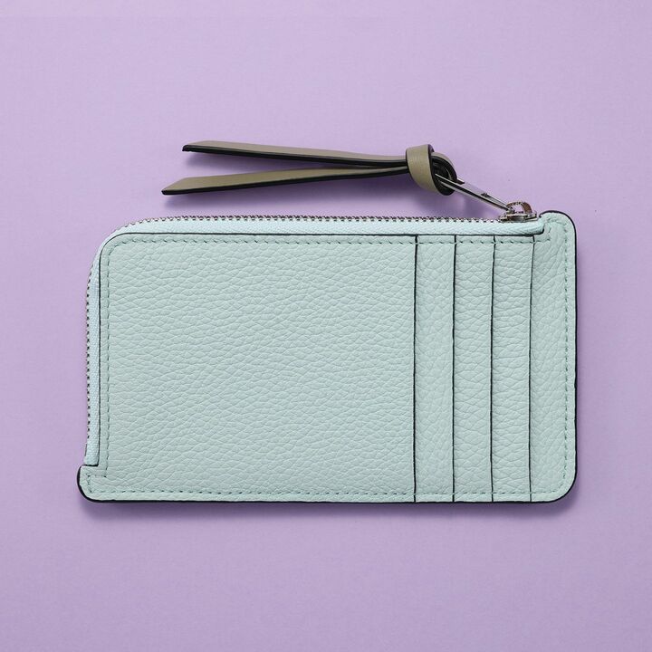 ロエベの財布「ペブル コンチネンタル ウォレット」の内側仕様