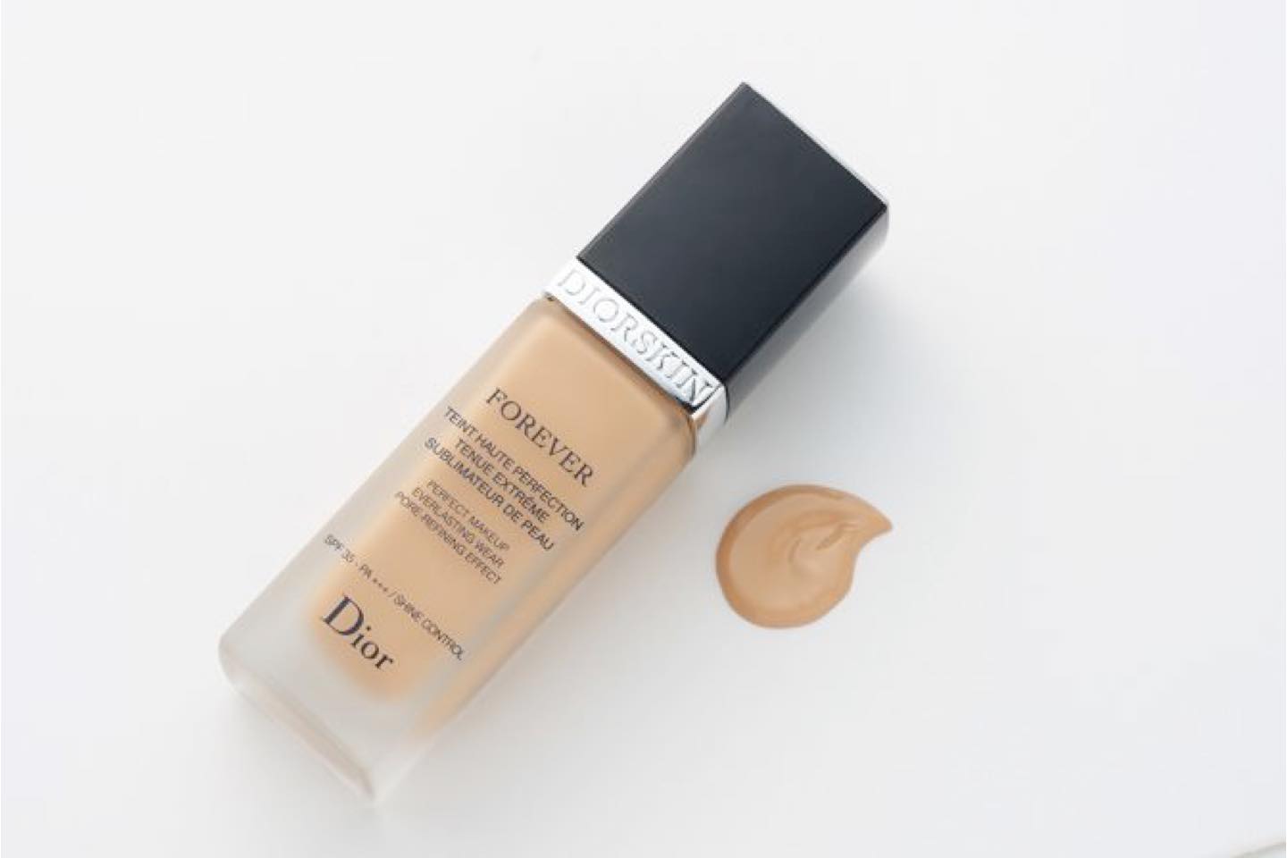 使用したのはパルファン・クリスチャン・ディオール ディオールスキン フォーエヴァー フルイド 020 SPF35/PA++ ¥6,000