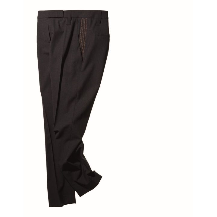 パンツ「ボーイフィット シガレットパンツ」［素材：ストレッチウール］￥135,000（ブルネロ クチネリ ジャパン）　[Precious2018年10月号80ページ] 