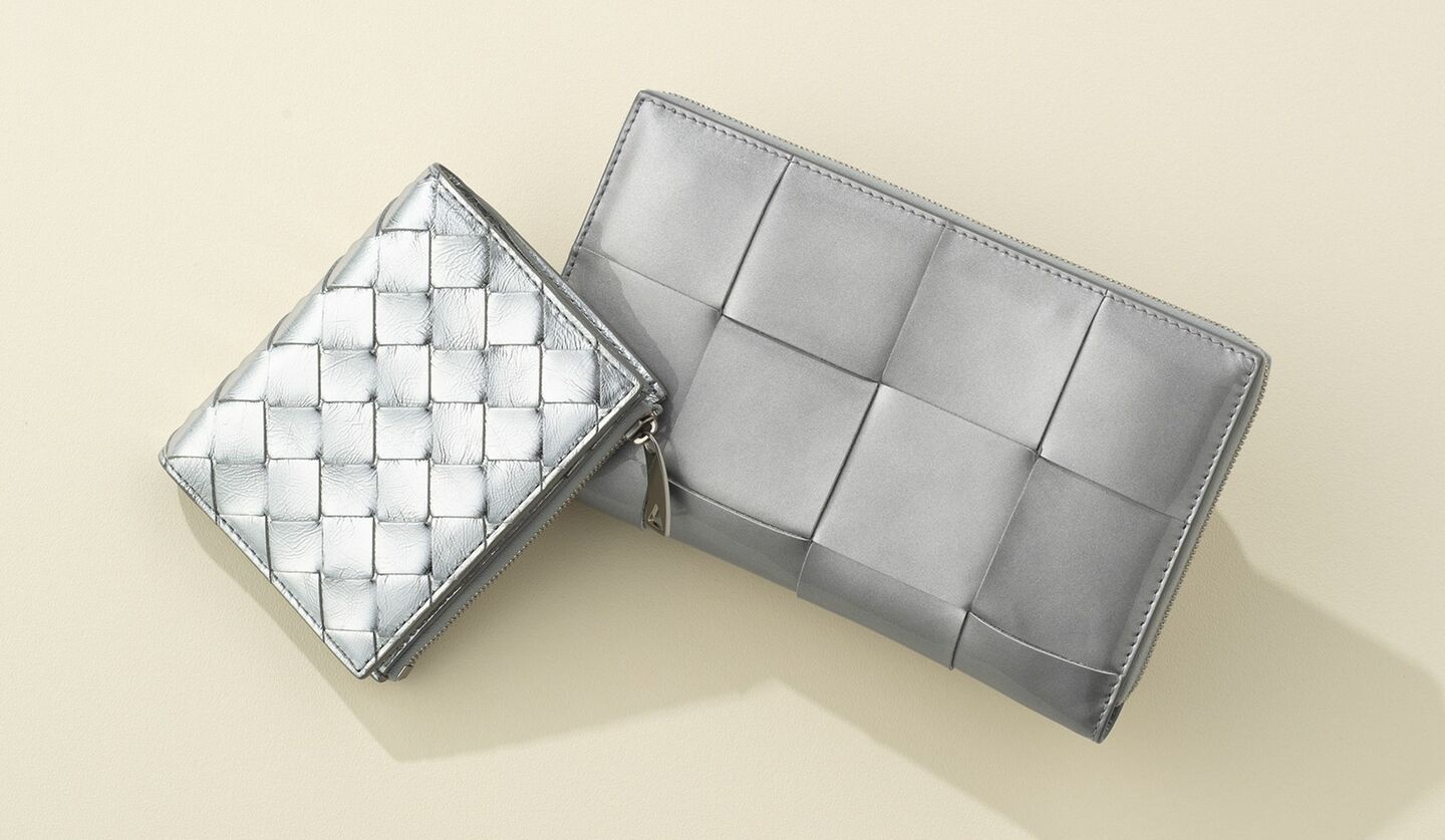 ボッテガ・ヴェネタの財布「ジップアラウンドウォレット」と「二つ折りファスナーウォレット」