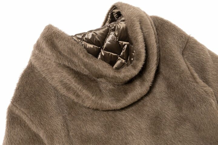 「エス マーラ」のダウンウエア