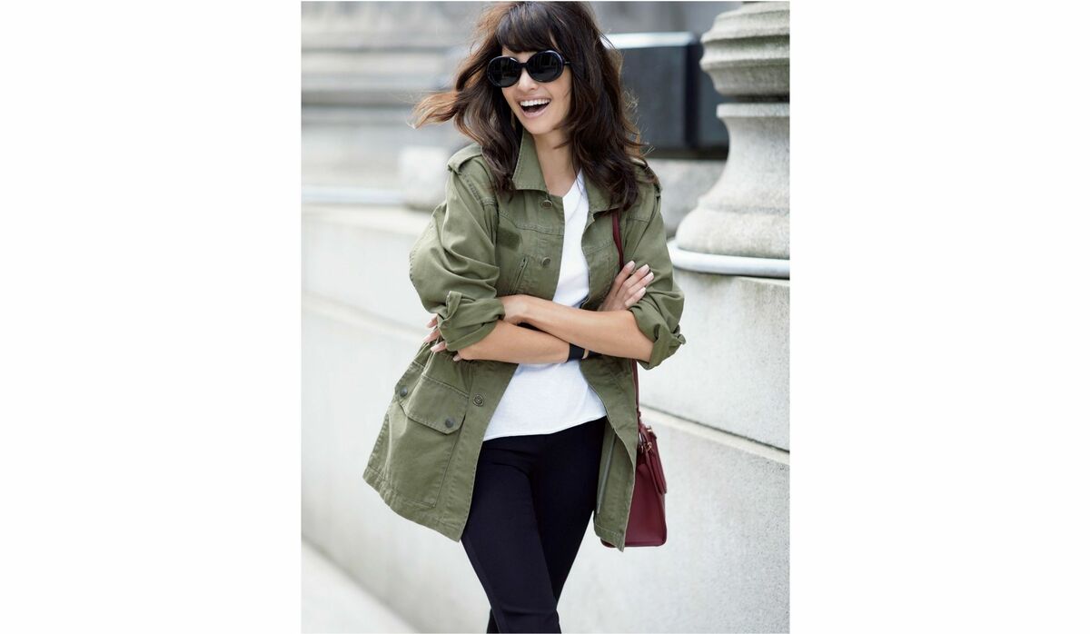 カーキ色と組み合わせるだけ 今すぐ実践できる 最高の配色コーデ ８選 Precious Jp プレシャス