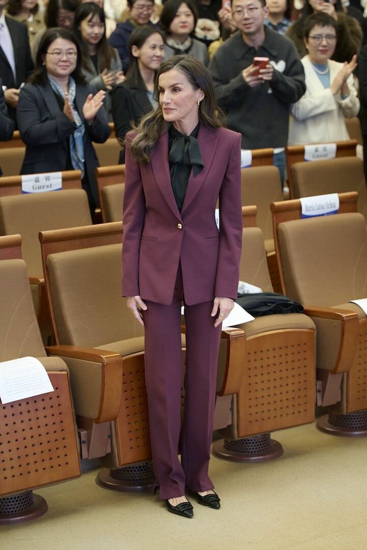 ファッションニュース_3,セレブ_3,大人コーデ_3,ブラウス_3