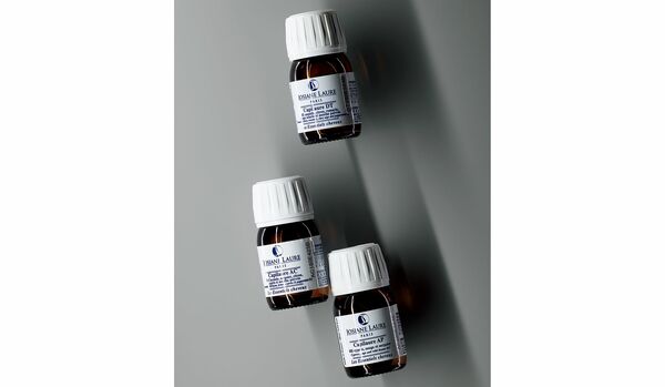 シャンプー前の新習慣!エッセンシャルオイルの特性を生かした頭皮美容液でスルンとした手触り&エアリーな美髪を実感!