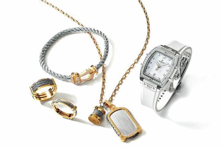 大人コーデ_2,高級時計_2,ネックレス_1,指輪_2,ブレスレット_2