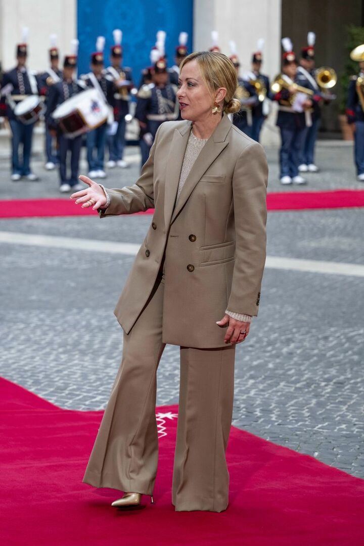 ファッションニュース_2,セレブ_2,大人コーデ_2,ジャケット_2,ワイドパンツ_2