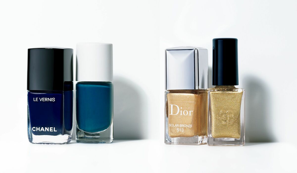 指先を美しく魅せる “夏色ネイル”】旬のゴールドとブルーの名品をお