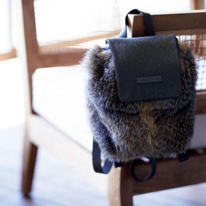 バッグ￥688,000【縦32×横26×マチ16cm】（ブルネロ クチネリ ジャパン）　[Precious2018年11月号94ページ] 