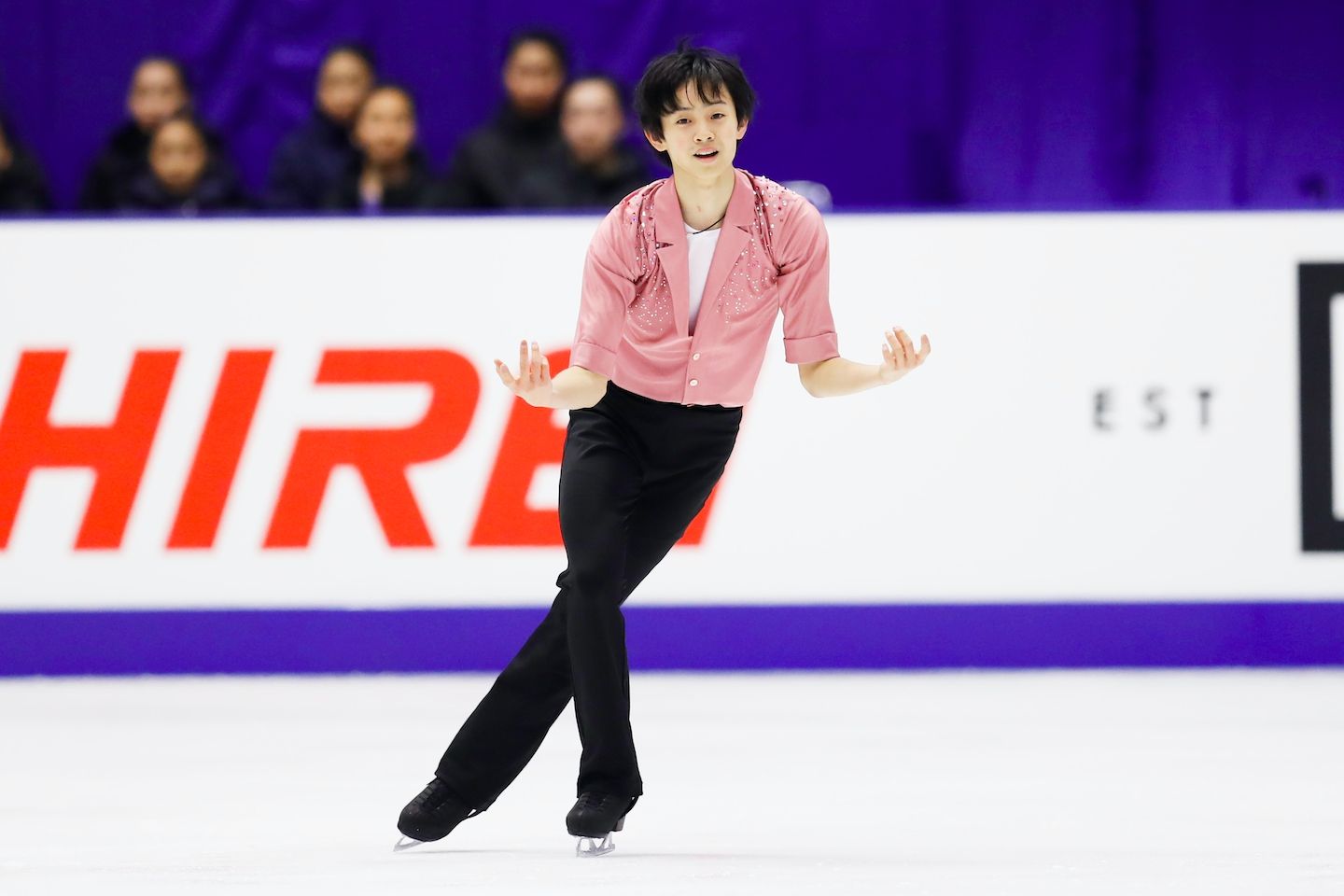 このスラリとしたスタイルの良さも島田選手の魅力の一つ。写真:森田直樹/アフロスポーツ