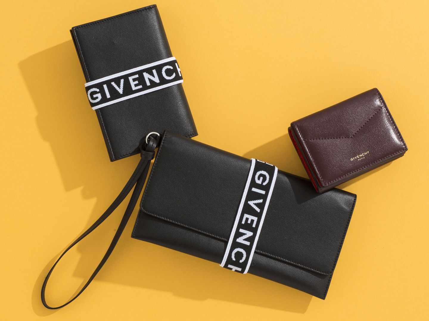 GIVENCHY(ジバンシィ)の新作財布