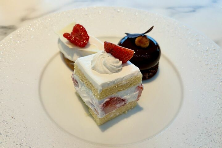 クリスマスケーキ_10,スイーツ_10,チョコレート_10,いちご_10,酒_9,ホテル_10,東京_10