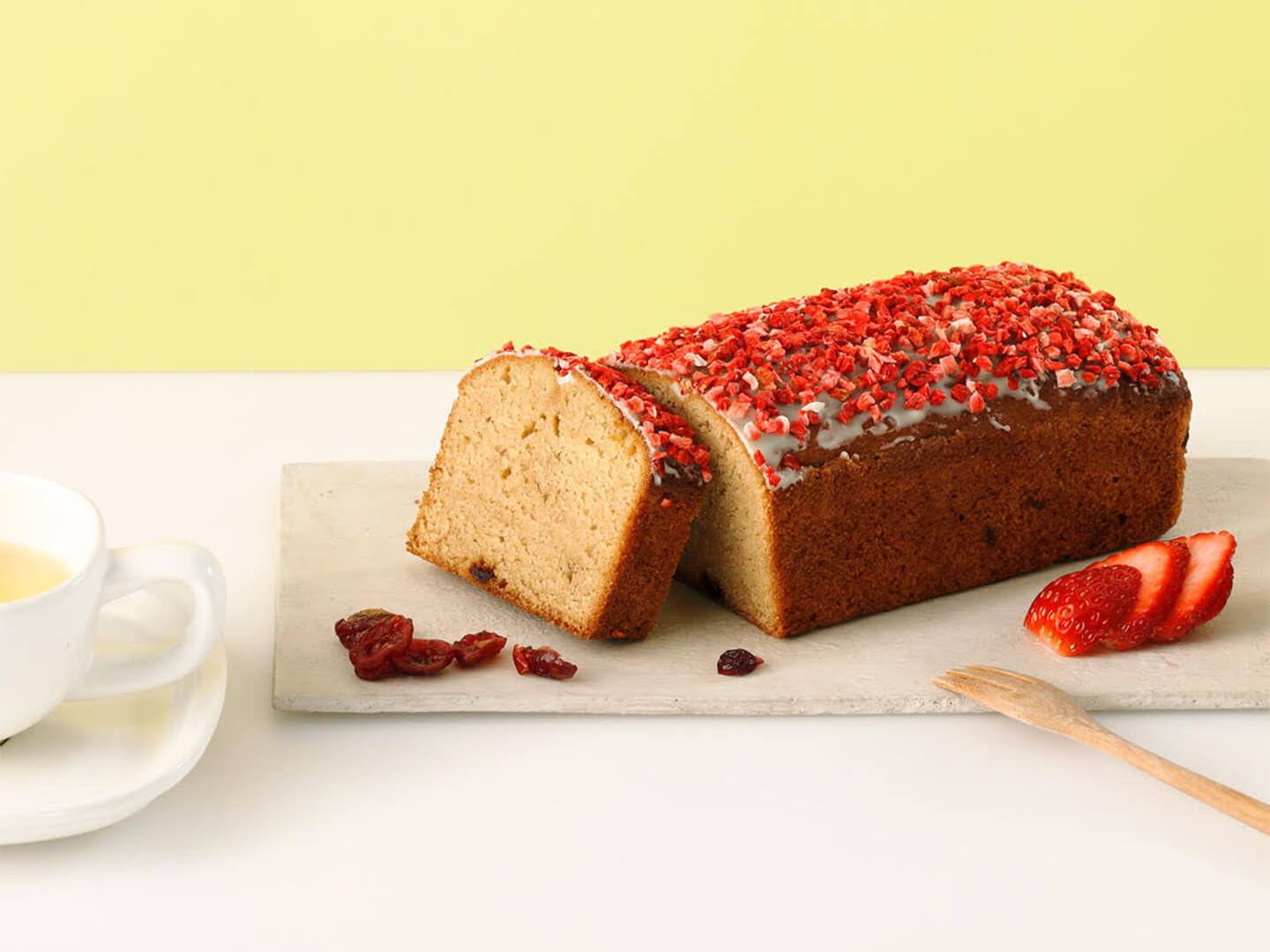 「苺とクランベリーのケーク」