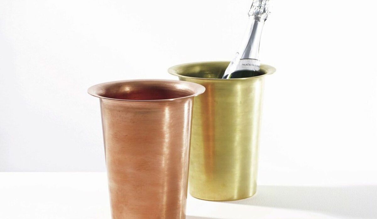 華やかな煌めきが印象的な「竹俣勇壱さんのワインクーラー」｜金工への