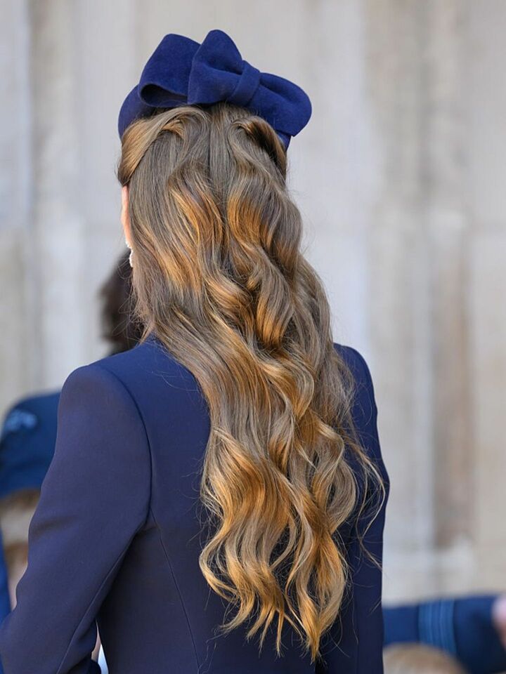 40代　髪型_12,ヘアアレンジ_12,ロングヘア_12,キャサリン妃_12
