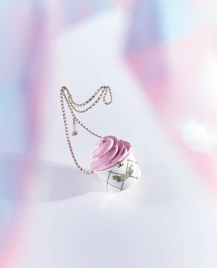 シャネル「2025／2026年 クルーズ コレクション」のアイスクリームバッグ