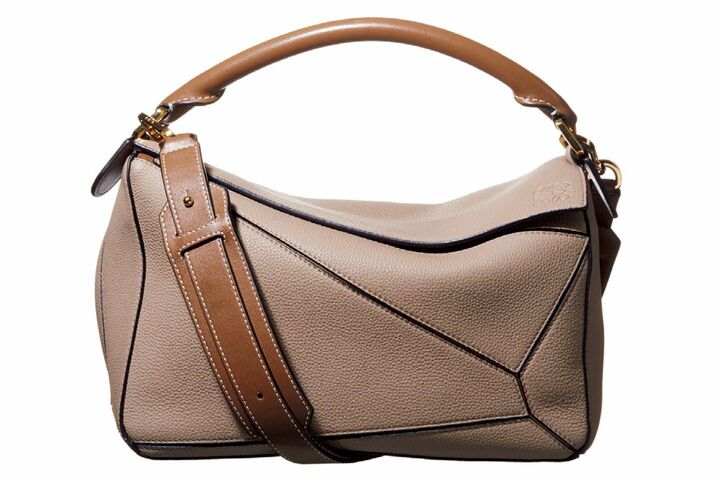 「パズルバッグ」￥285,000【縦19.5×横29×マチ14cm】［ソフトグレインドカーフ×カーフレザー］（ロエベ）　［Precious2019年5月号123ページ］