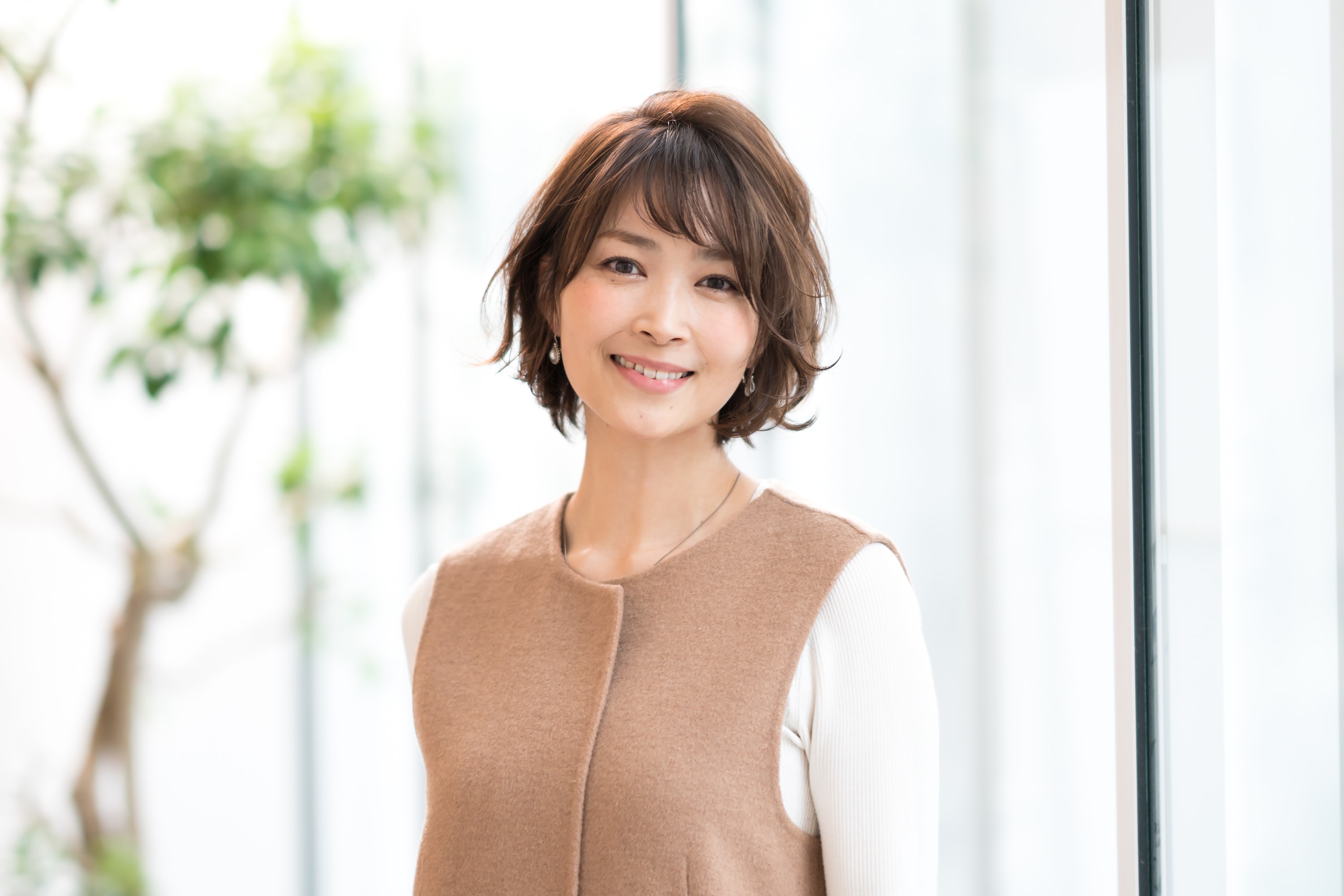 ■前髪を短くして、顔を隠さずあえて見せる