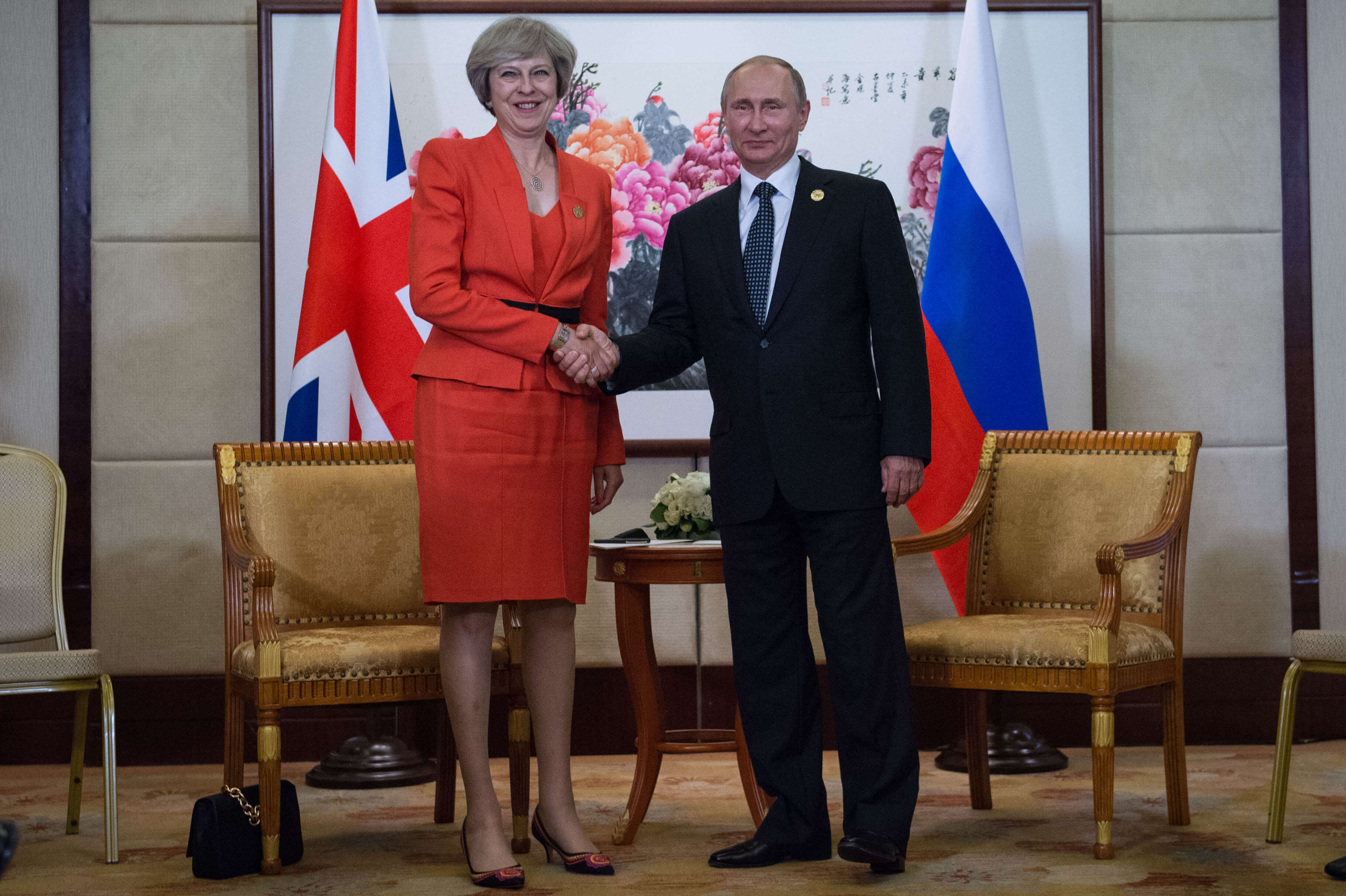 テリーザ・メイ首相とプーチン大統領