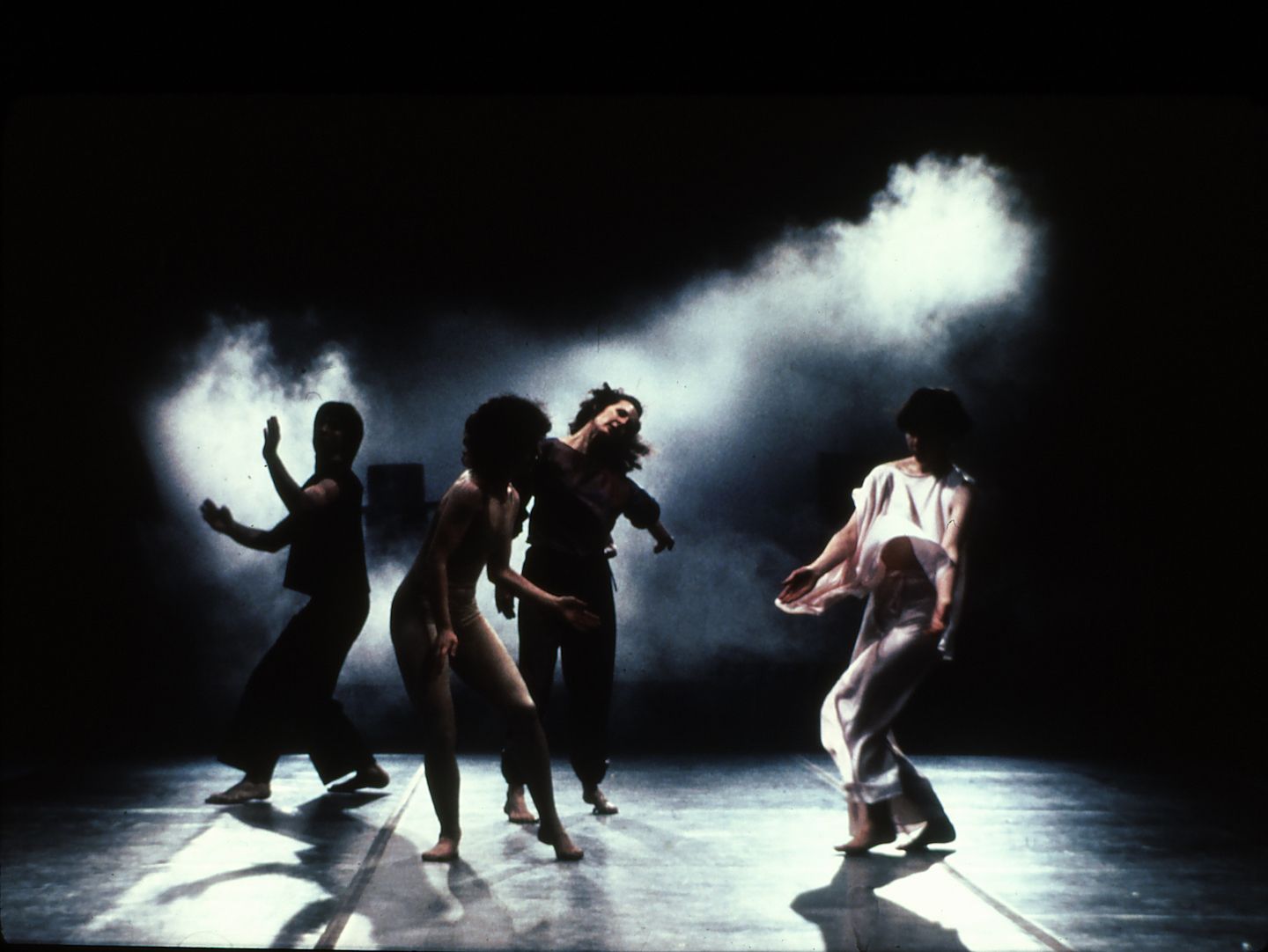 Opal Loop / Cloud Installation | 1980 | New York City, USA (Collaboration with Trisha Brown Dance Company) Photo: ©Johan Elbers (June 12, 1980)