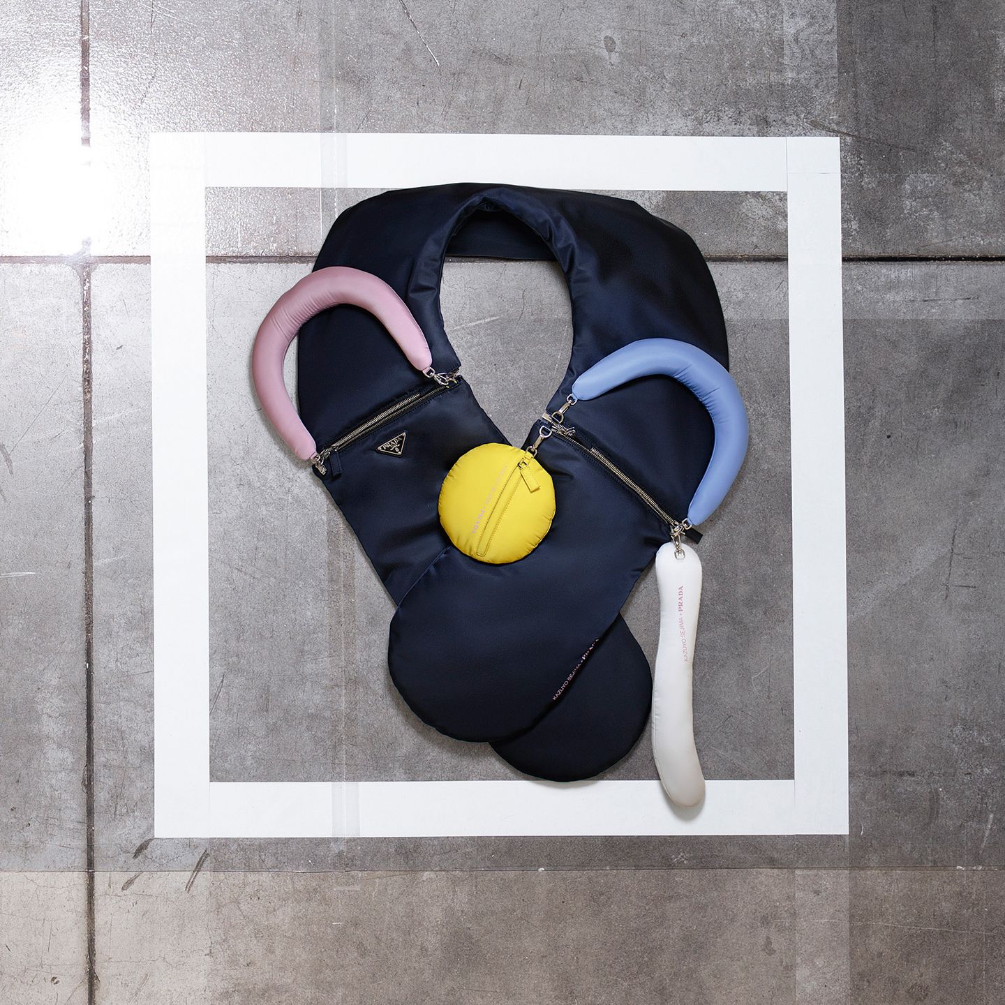 バッグ【横24cm】¥204,000(予定価格・税抜)