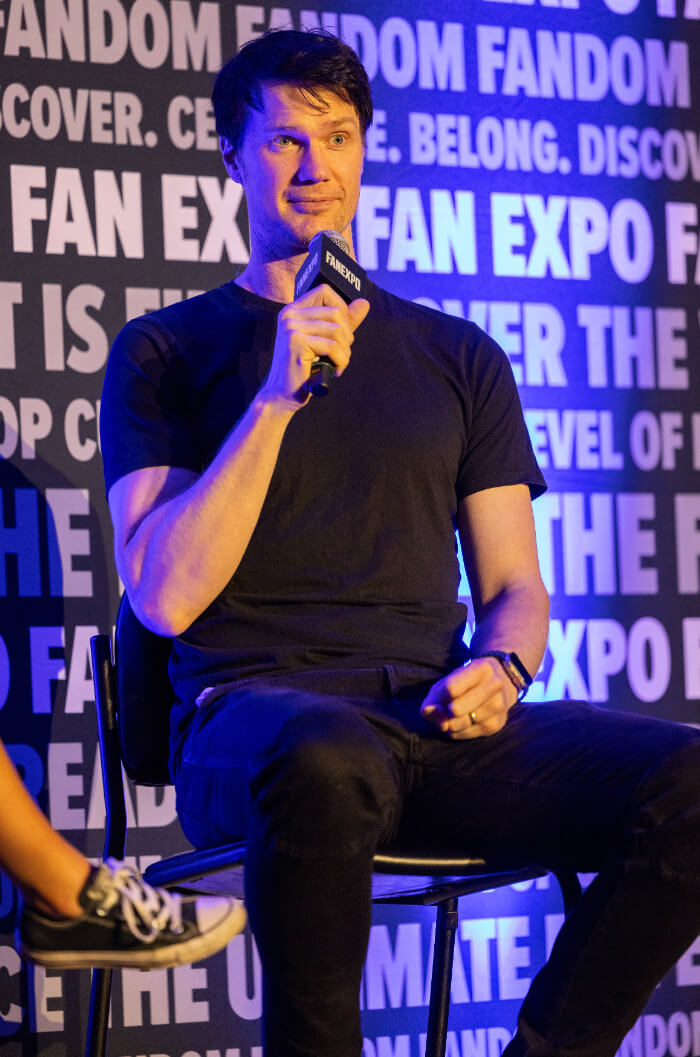 2024年8月16日、ローズモントのドナルド・E・ステファンズ コンベンションセンターで開催された「FAN EXPO Chicago 2024」のトークステージ。