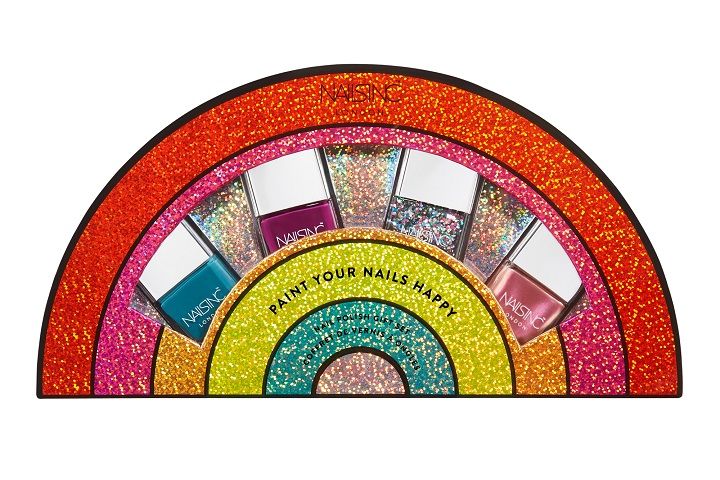 レインボーからインスパイアされた4色のセット「PAINT  YOUR  NAILS  HAPPY」
